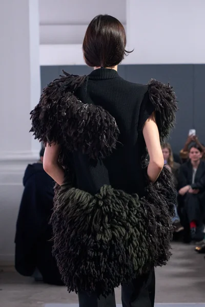 Look 13